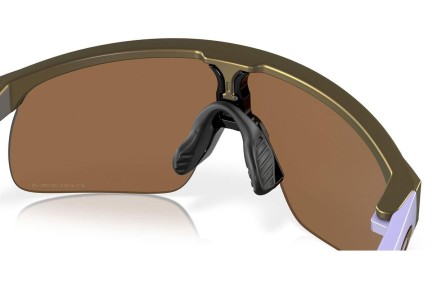 Слънчеви очила Oakley Resistor OJ9010 901014 С единични стъкла | Shield Златна